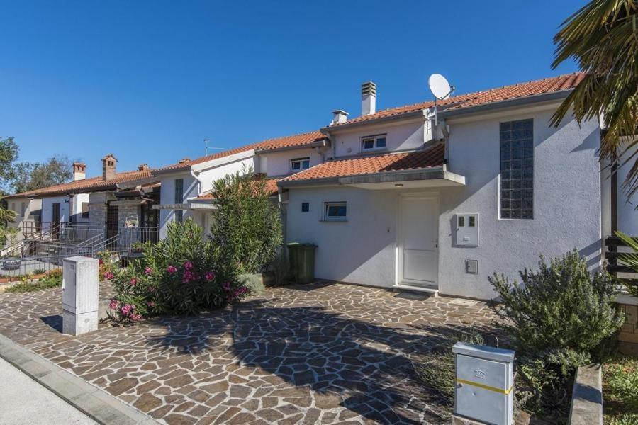 Villa Pietra Dajla Exterior foto